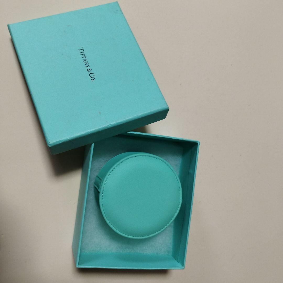 ティファニー　丸型レザージュエリーケース　小物入れ