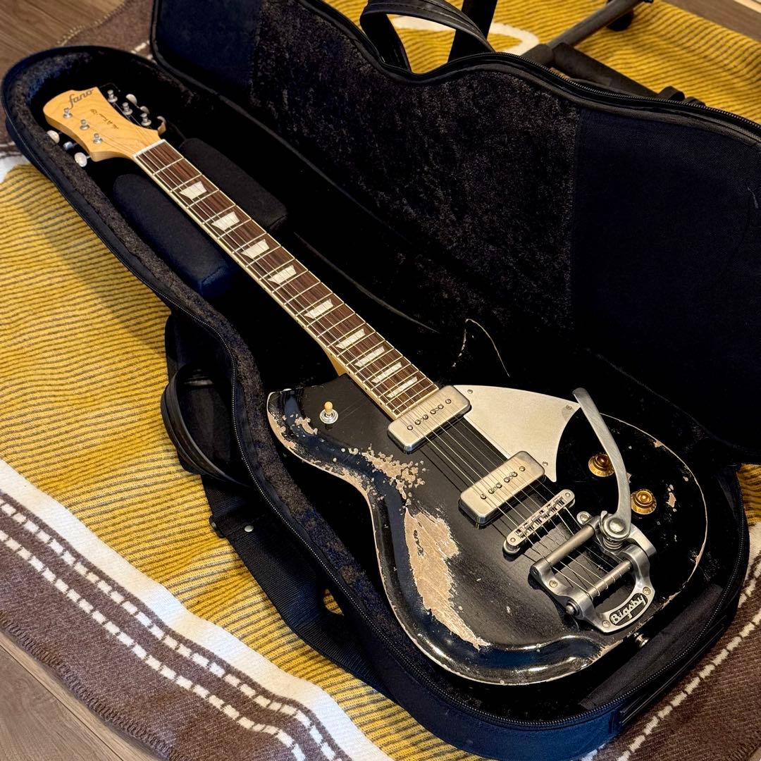 【yoshimatsu】Fano Alt de facto RB6 Fano Alt de Facto RB6 – Vintage Guitar® magazine