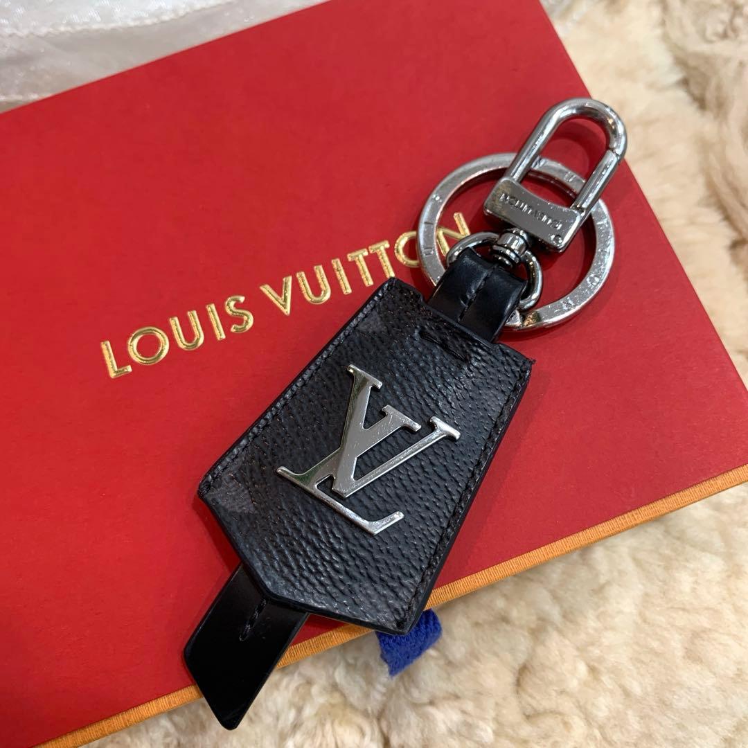 ルイヴィトン クロッシュ クレ キーホルダー バッグチャーム M63620