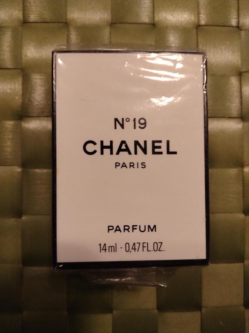 【VINTAGE CHANEL】CHANEL N°19 パルファム 14ml