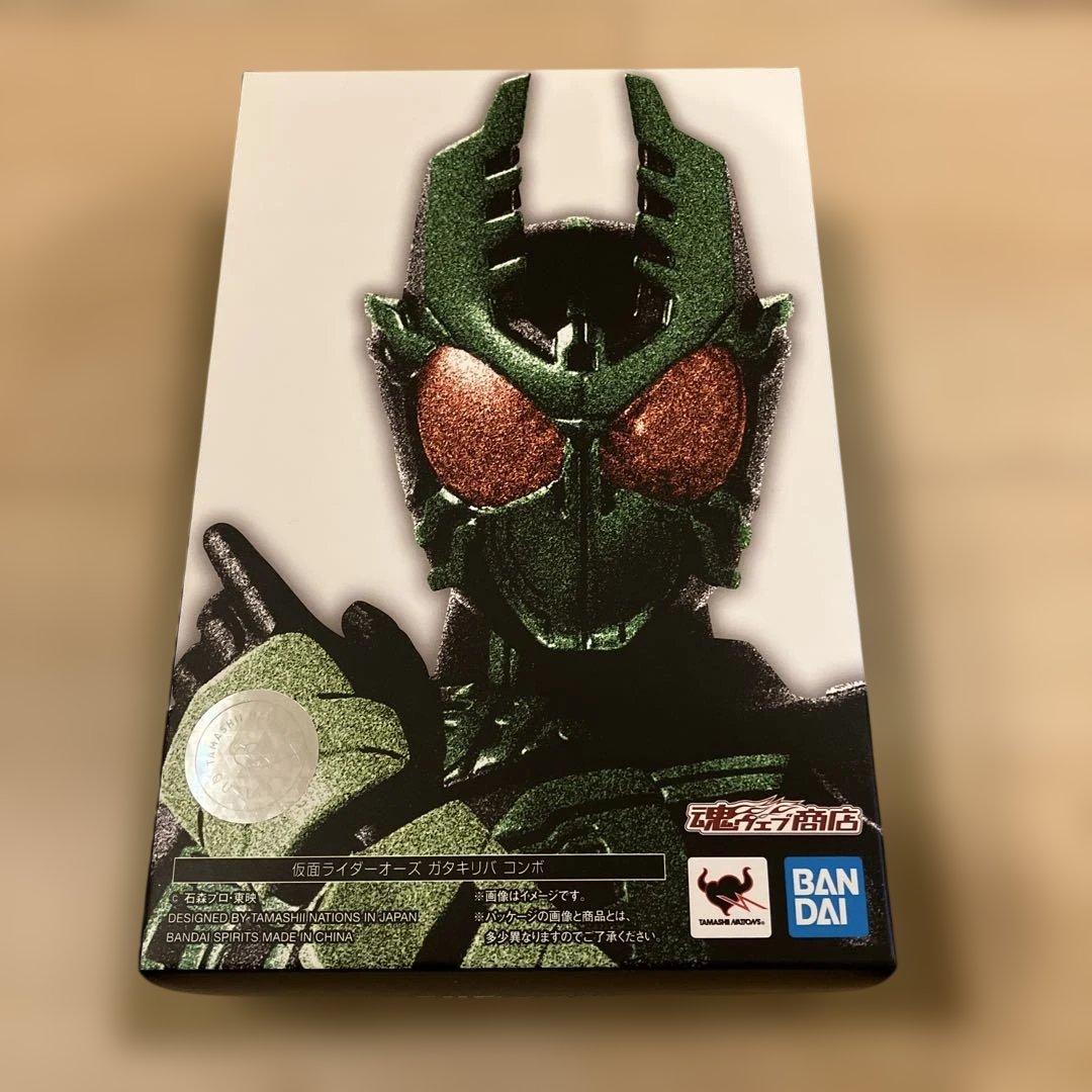 【美品】S.H.フィギュアーツ 真骨彫 仮面ライダーオーズ ガタキリバコンボ