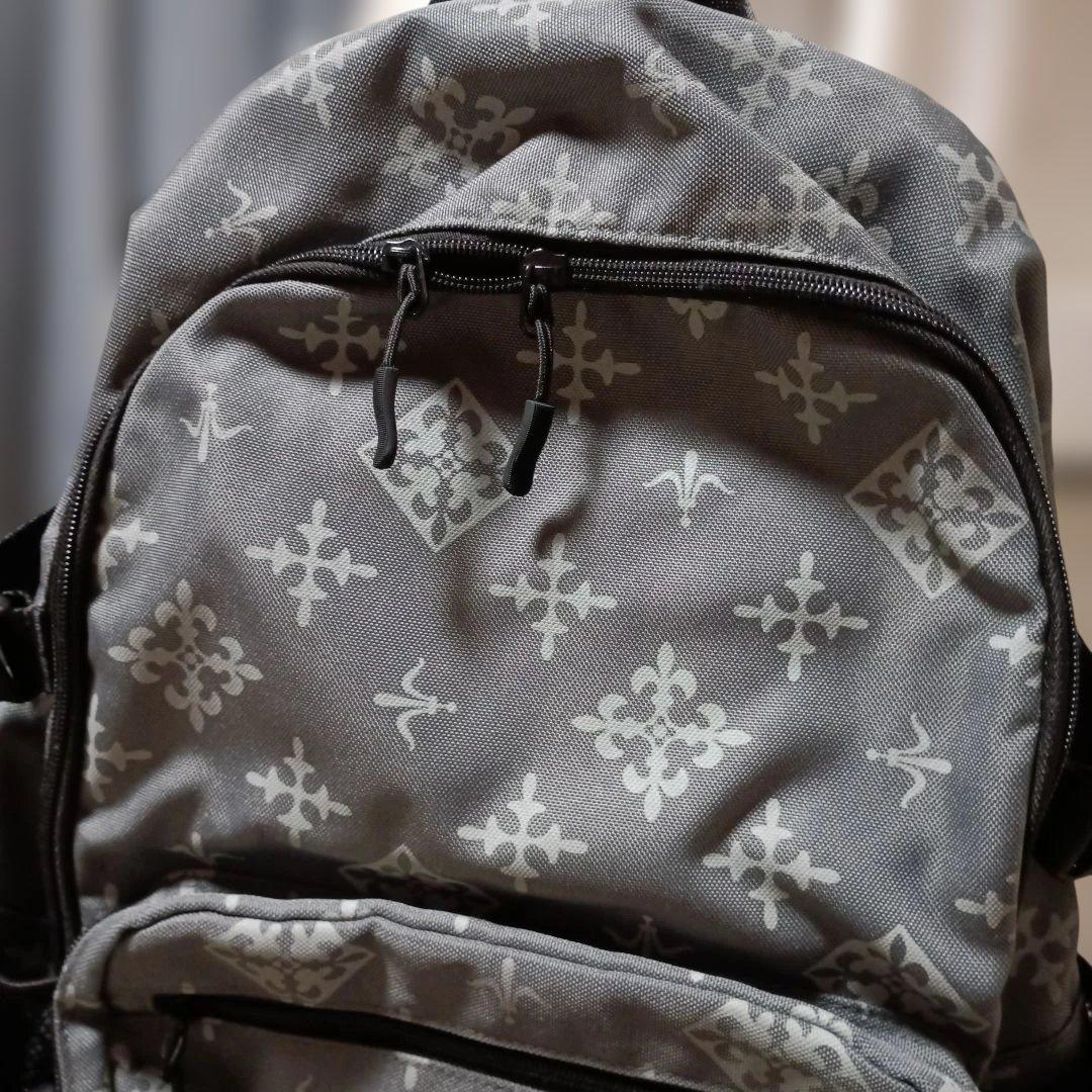 ディリ－ラシットグレー模様入りカジュアルリュック - メルカリ