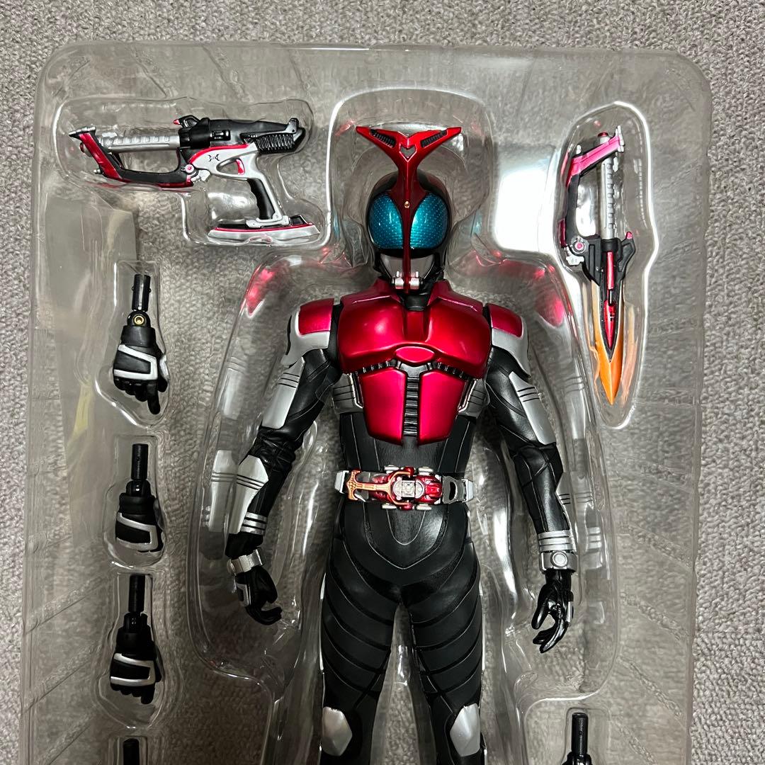 RAH 仮面ライダーカブト Amazon.co.jp: RAH リアルアクションヒーローズ DX 仮面ライダーカブト
