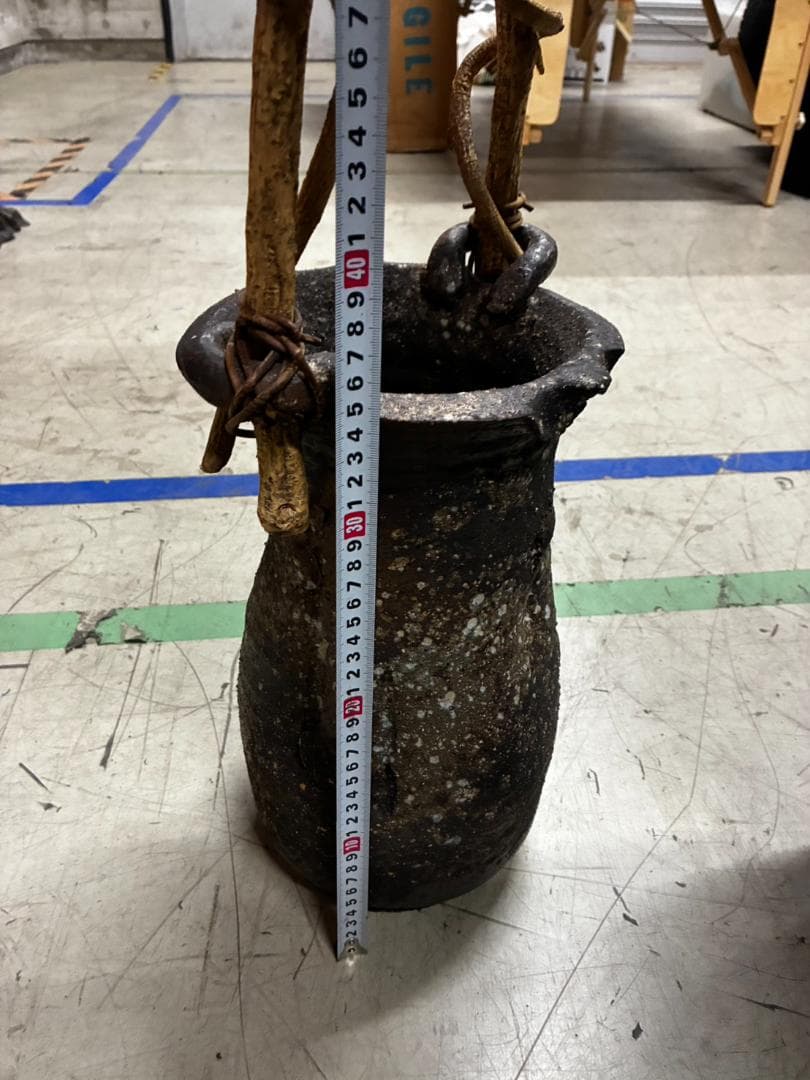 ★信楽焼 陶器製の黒いオブジェ 高さ約35cm♪♪