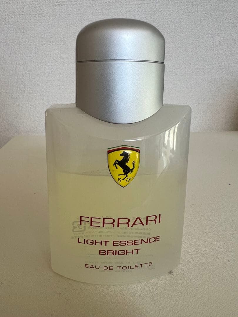 フェラーリ　ライトエッセンスブライト75ml