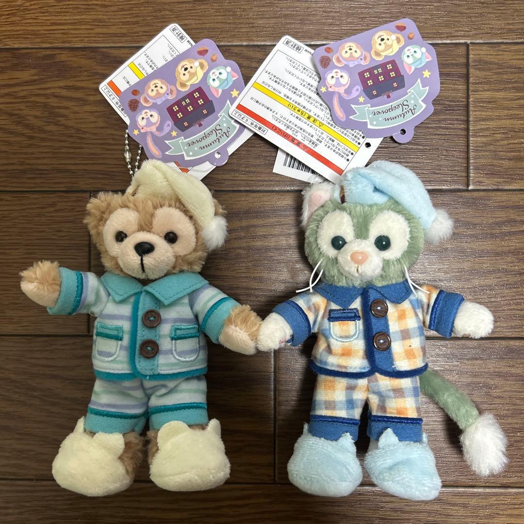 【お顔激選】ダッフィー ジェラトーニ ぬいぐるみバッジ オータムスリープオーバー 楽天市場】ジェラトーニ ぬいぐるみバッジ ダッフィーのオータム