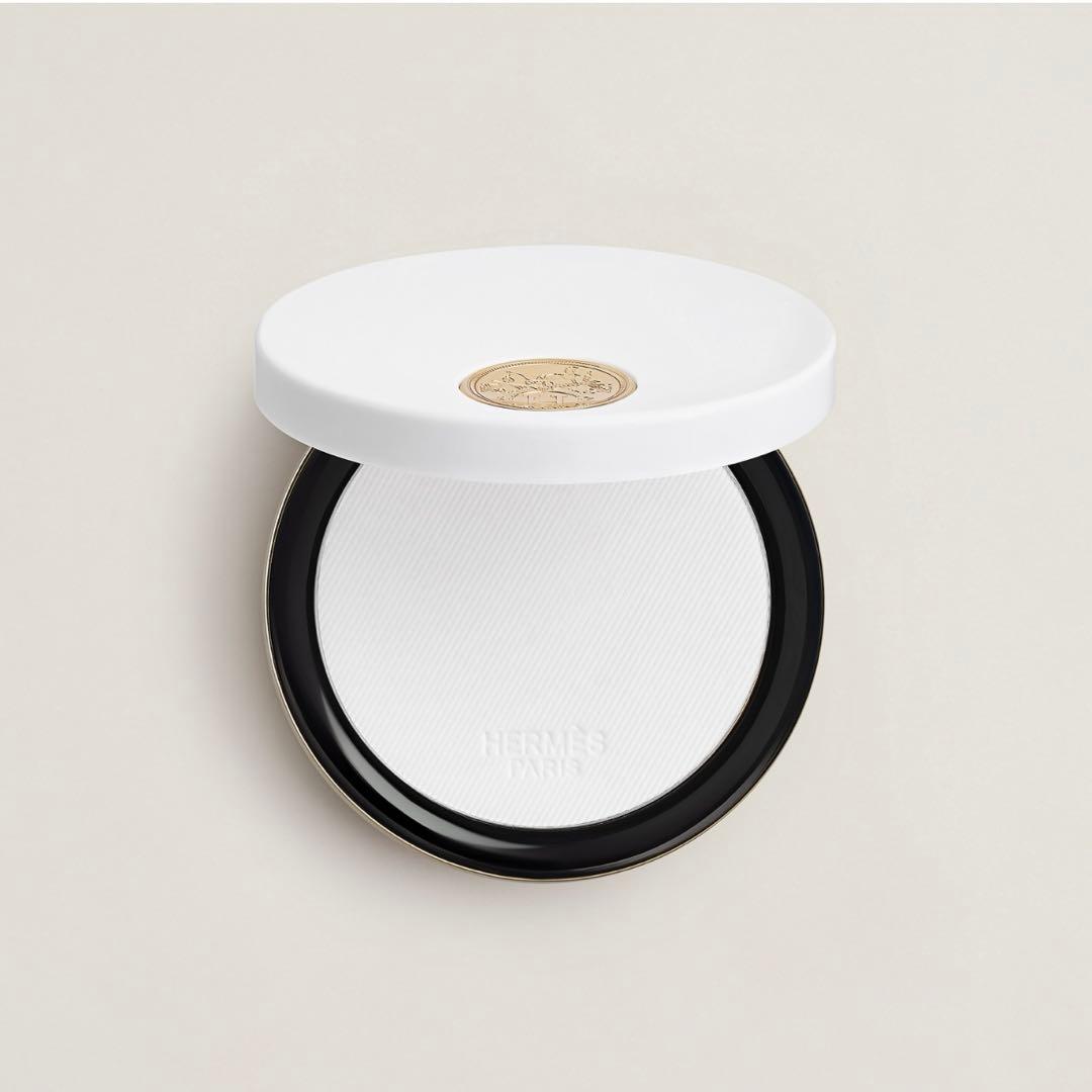エルメス フェイスパウダー プードル エクラ マット フェイスパウダー プードル エクラ マット | Hermès - エルメス-公式サイト