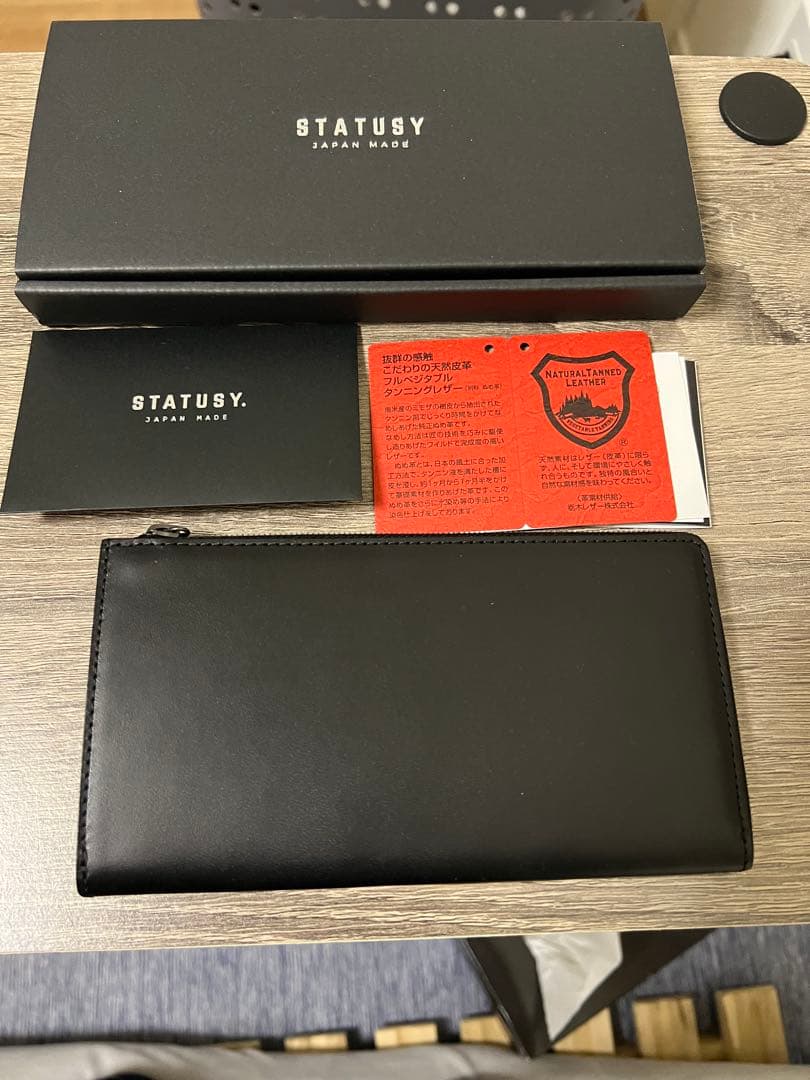 il modo Air　イルモードエア　右利き用　ブラックSTATUSY　長財布 il modo Air』圧倒的に薄く、使いやすさを実現した長財布。 – 革財布