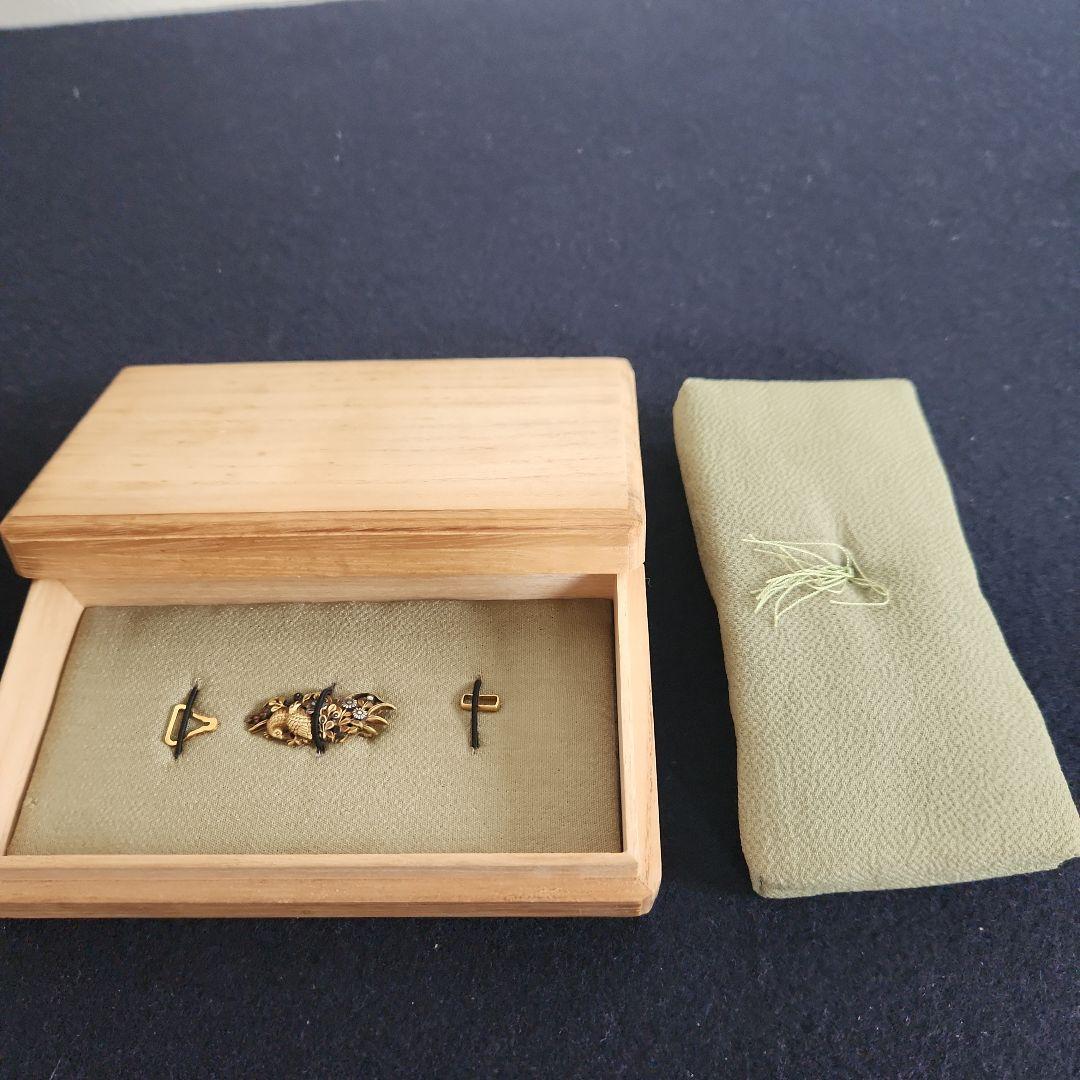 金工‥人間国宝、鴨下春明作帯留め‥18金無垢