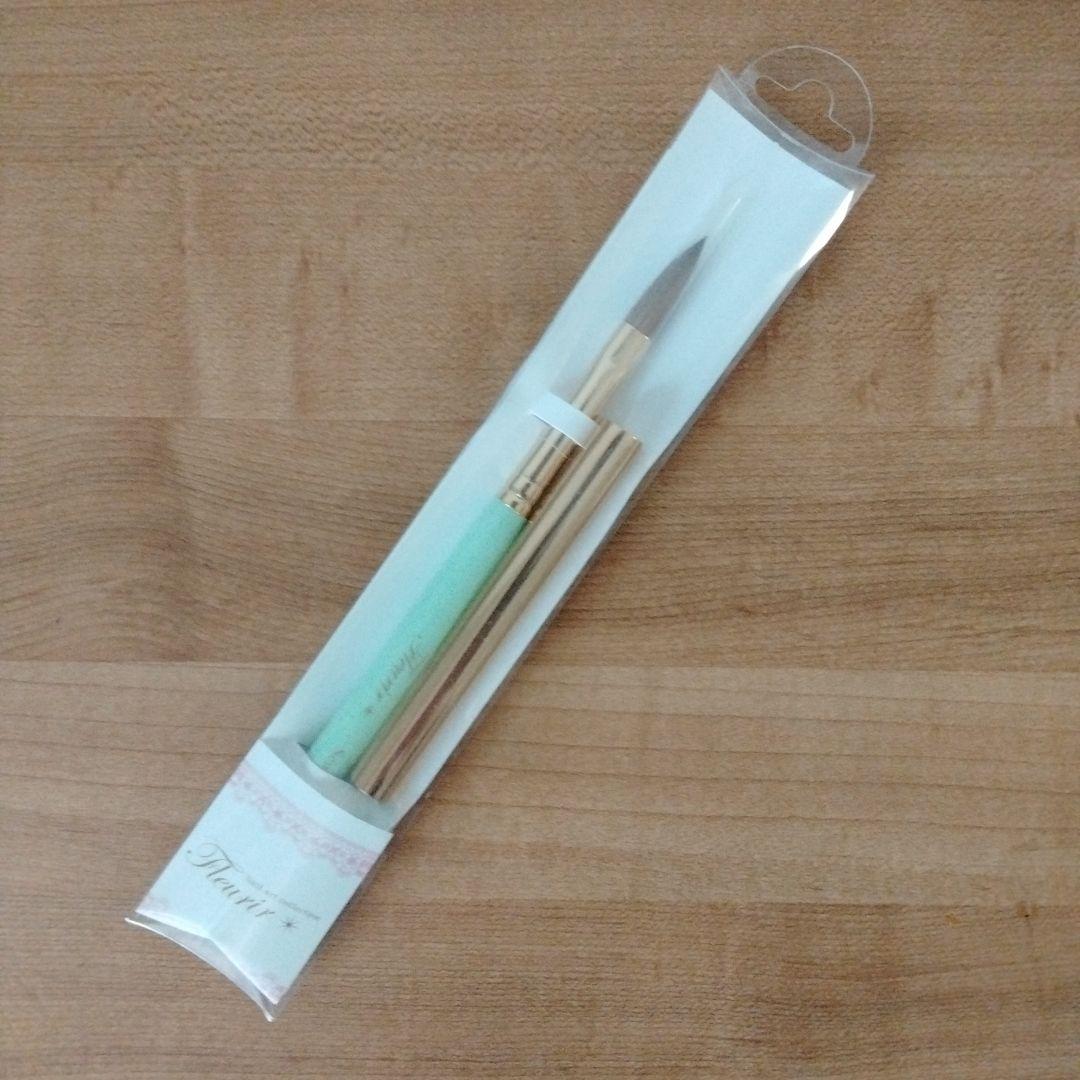 フルーリア　スカルプチュアブラシ　グリーン