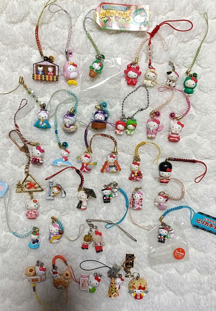キティ　ハローキティ　値付け　ご当地限定　ストラップ　まとめ売り　サンリオ　レア 16個セット】キティ 根付 ストラップ 御当地 レア｜Yahoo!フリマ（旧