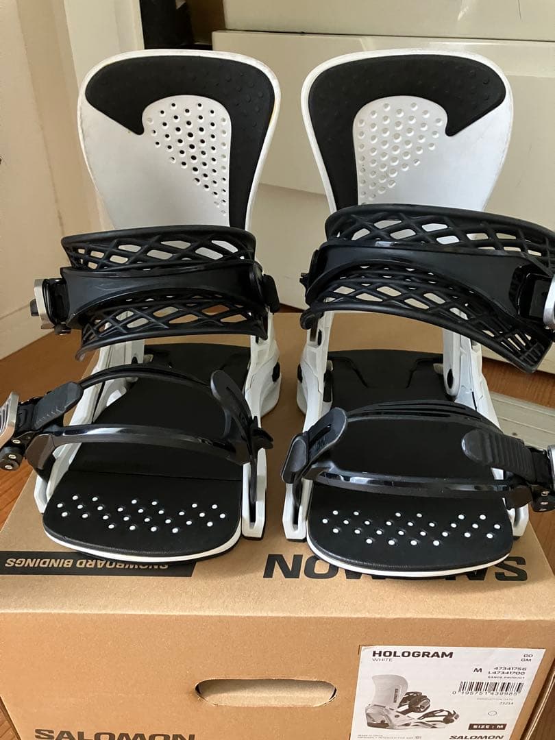 SALOMON HOLOGRAM ホログラム ビンディング M スノーボード