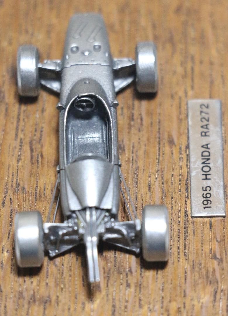 超希少 ホンダF1（RA272）金属製オブジェ トミカサイズ程度 中古品