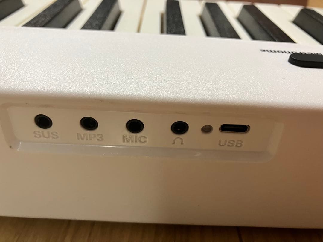 TERENCE PIANO 88鍵 ホワイト電子ピアノ - メルカリ