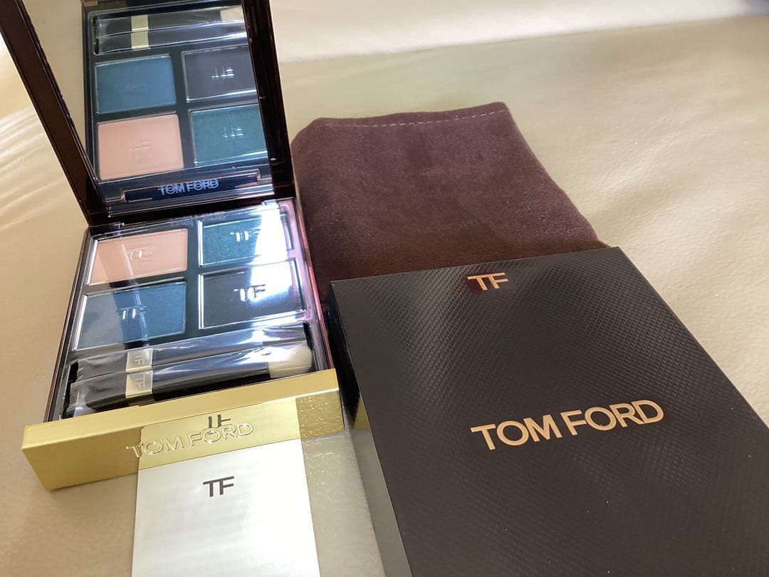 値下げ❣️TOM FORD アイカラークォード　ダークオピュレンス