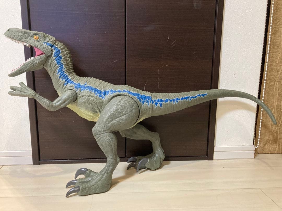 マテル　ジュラシックワールド　スーパービッグブルー　ヴェロキラプトル