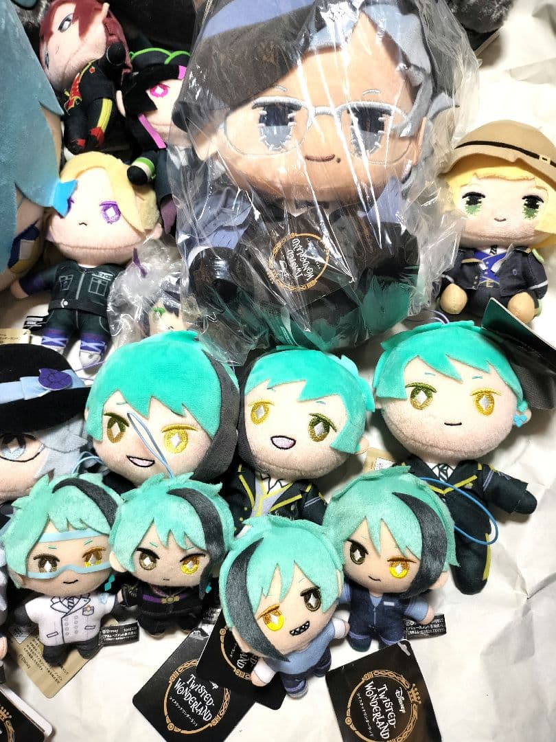 ツイステッドワンダーランド 寝そべりぬいぐるみ EXマスコット ちび