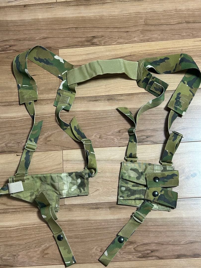 実物 米軍放出品 EAGLE ショルダーホルスター マルチカム