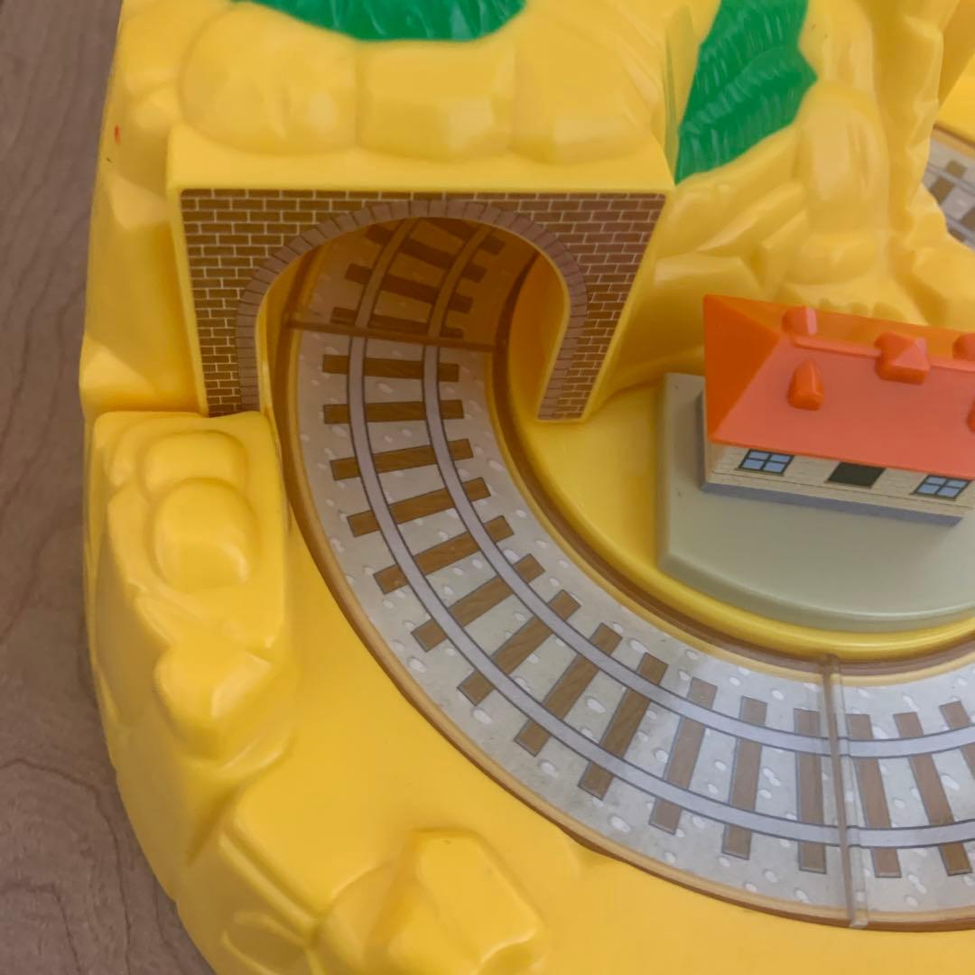 タカラトミー トミカトーマス おしゃべりいっぱいグルグル線路