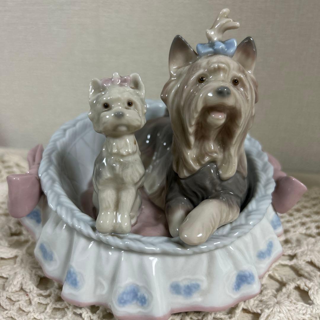 リヤドロ　犬「ここが好き」 #6469 ヨークシャテリア　廃盤