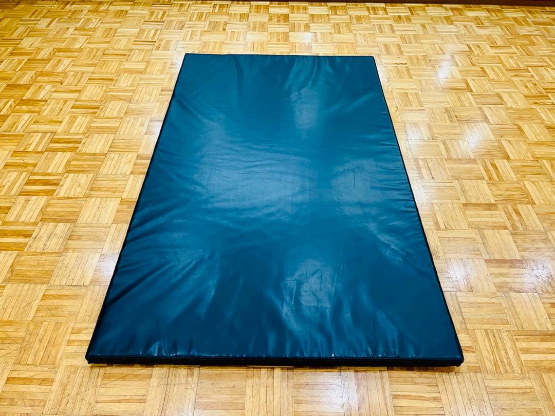 大きな体操用マット
