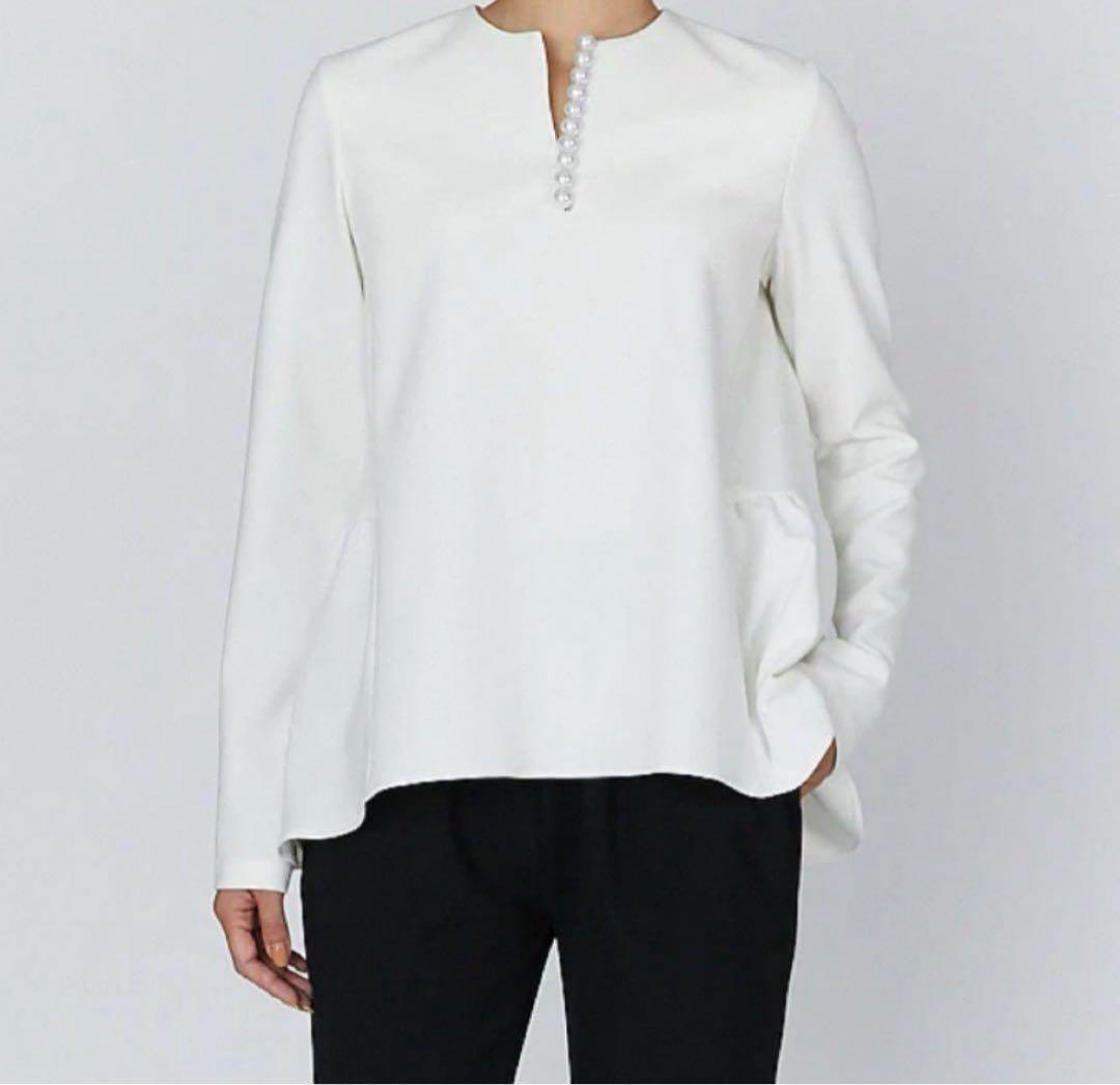 【新品】YOKO CHAN（ヨーコチャン）のパール付きブラウス　36 白