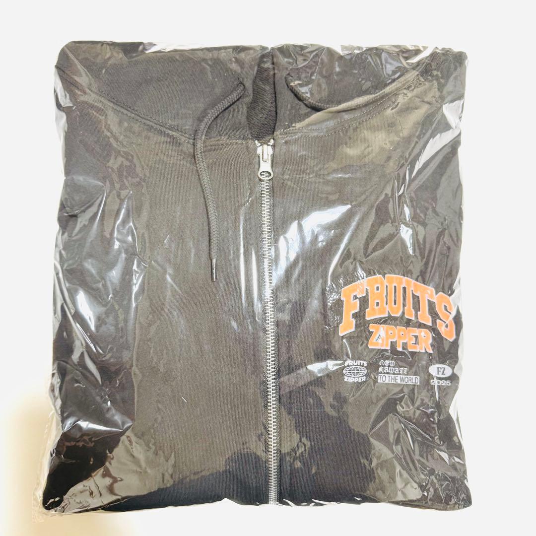 FRUITSZIPPER鎮西寿々歌 黒パーカー - メルカリ