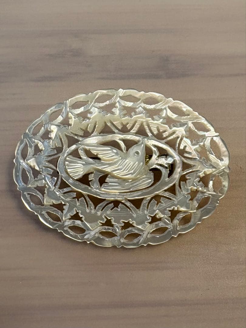 ⭐︎ベツレヘムパール⭐︎鳩のブローチ