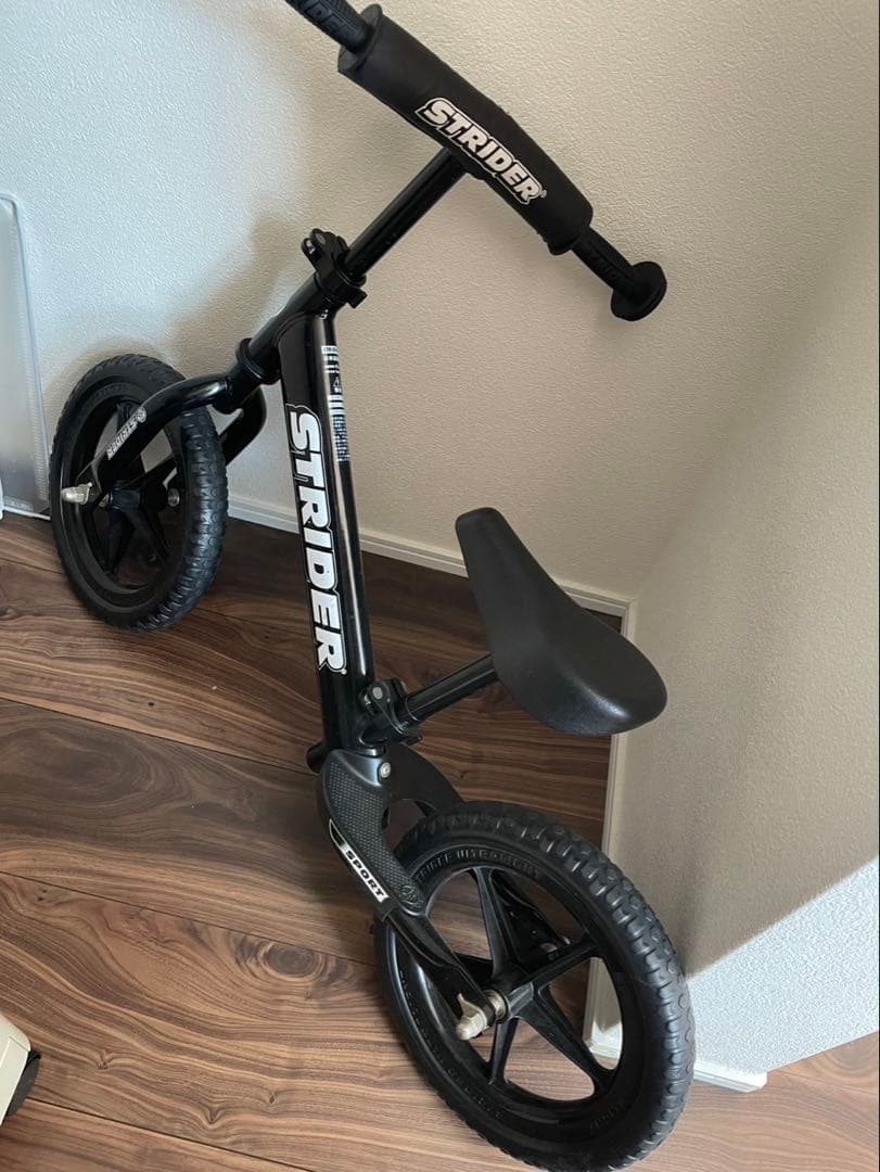 STRIDER バランスバイク ブラック 12インチ