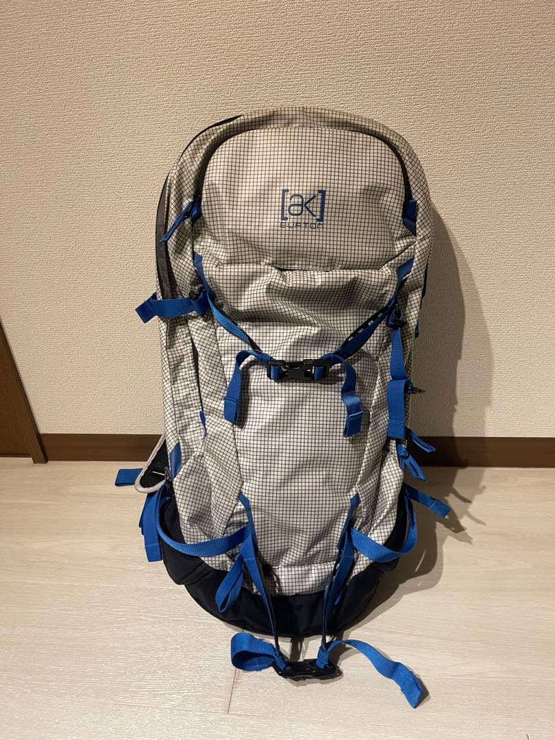 Burton [ak] インクライン 20L バックパック
