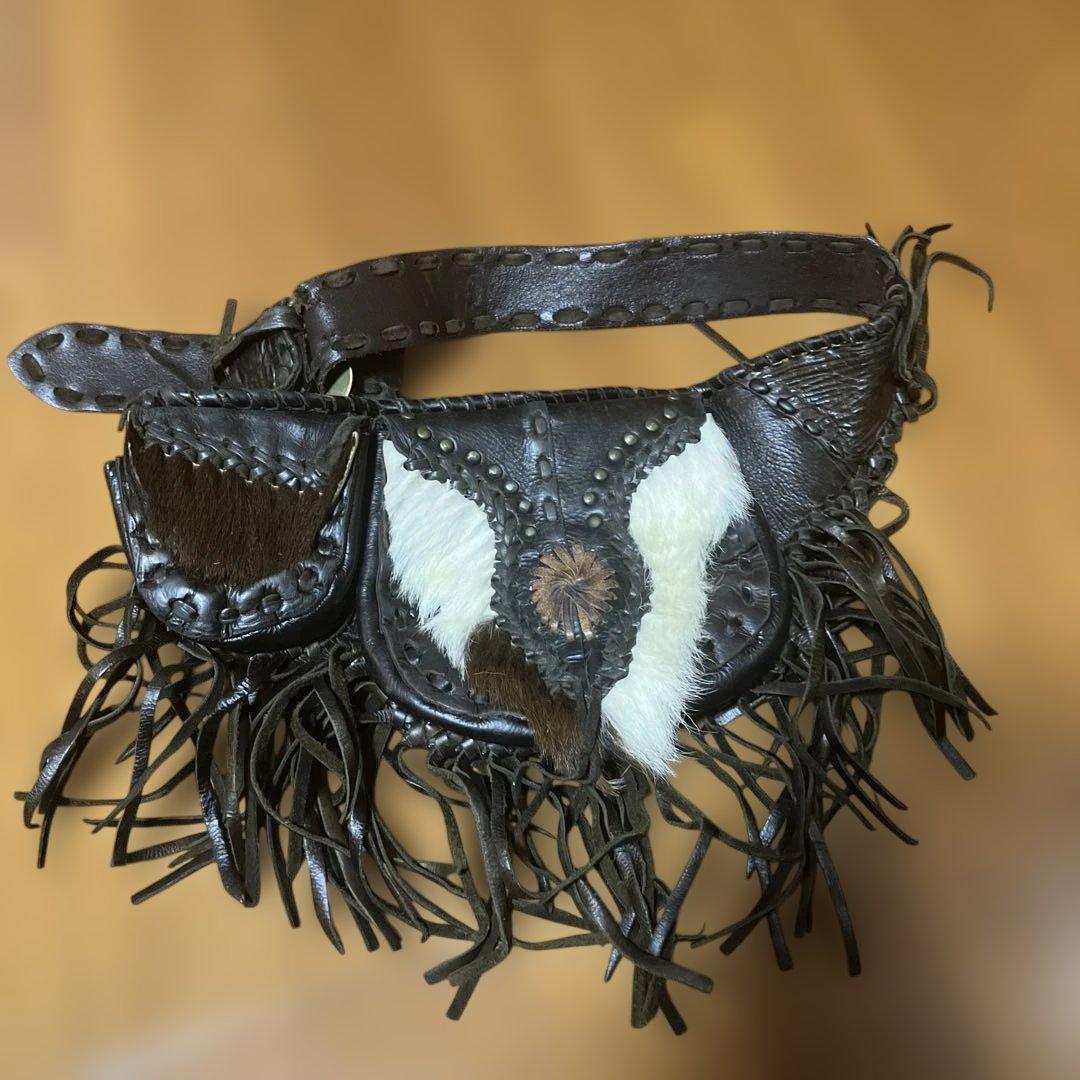 本革　レザーフリンジウェストバッグ