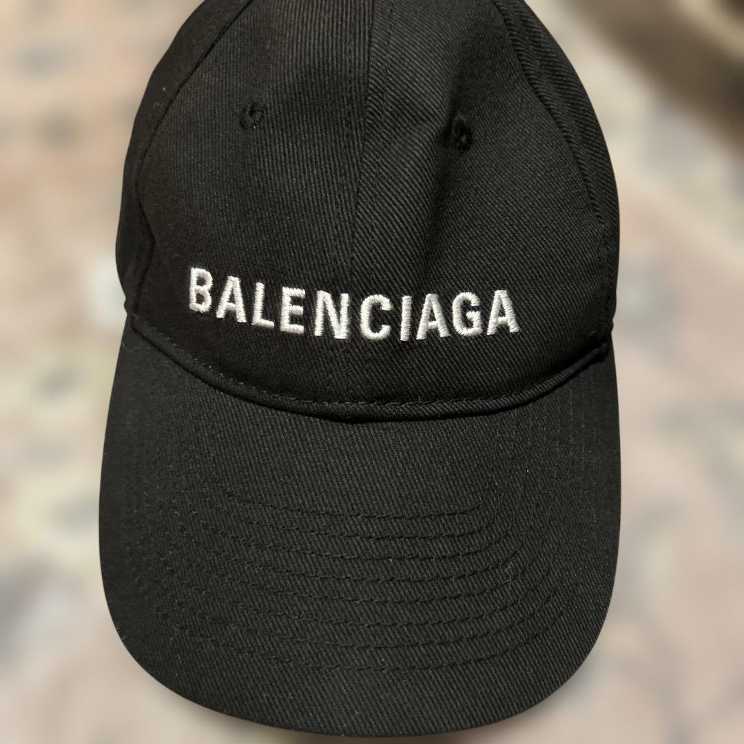 【値下げ】BALENCIAGAキャップ　L58 　新ロゴ　マジックテープブラック
