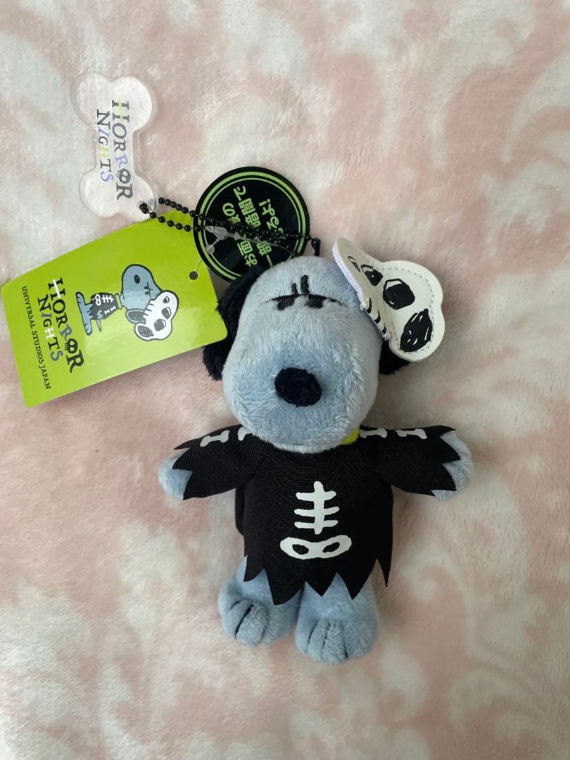 2023 ホラーナイト ハロウィン usj スヌーピー 骨 大 キーホルダー