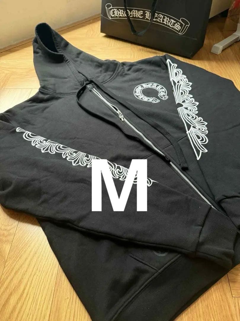 フローラルバックホースシュープリントジップパーカー