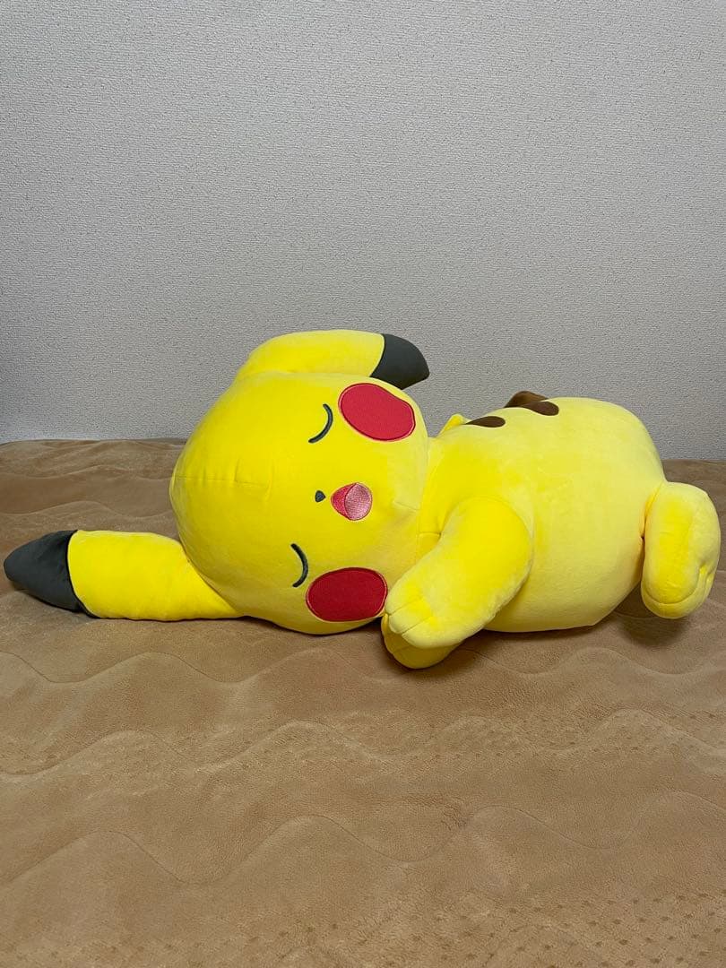 ピカチュウ　すやすやフレンド　おうちでリラックス　ポケットモンスター