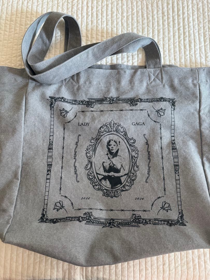 ★新品・未使用★開封のみ！2026 レディガガ　トートバッグ