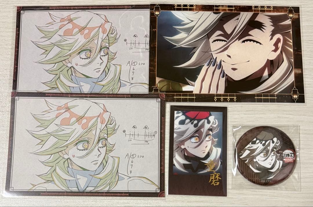 鬼滅の刃 お楽しみくじ チェキ風ブロマイド 缶バッジ おすそ分け 童磨 鬼滅の刃 ダイニング 第四期 お楽しみくじ チェキ風ブロマイド 缶