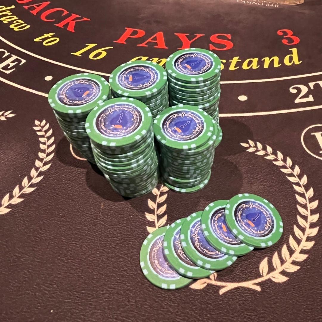 02 MGM社正規品 カジノチップ 100枚 ポーカーチップ バカラ H26年