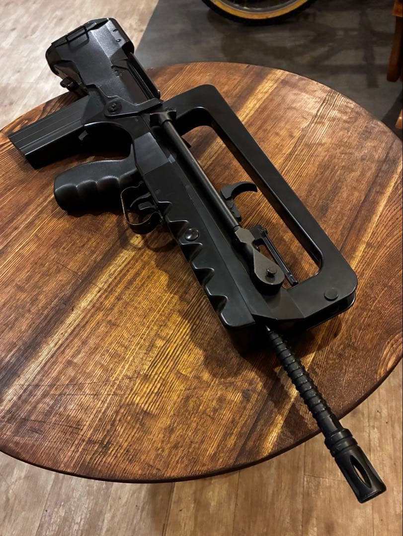 東京マルイ 初期型 FA-MAS 電動ガン ファマス 元祖・電動ガンの古豪銃！「東京マルイ FA-MAS 5.56-F1」 | ニュース