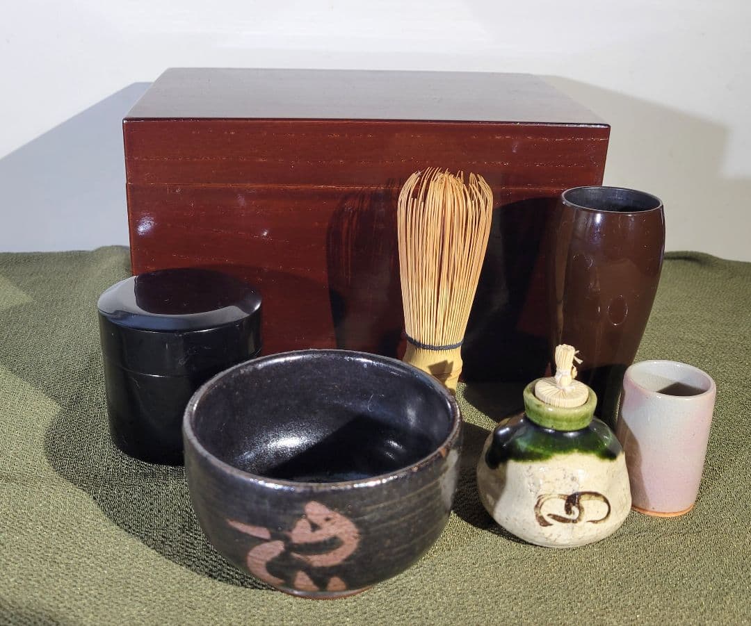 木製漆塗り　茶箱　茶道具セット