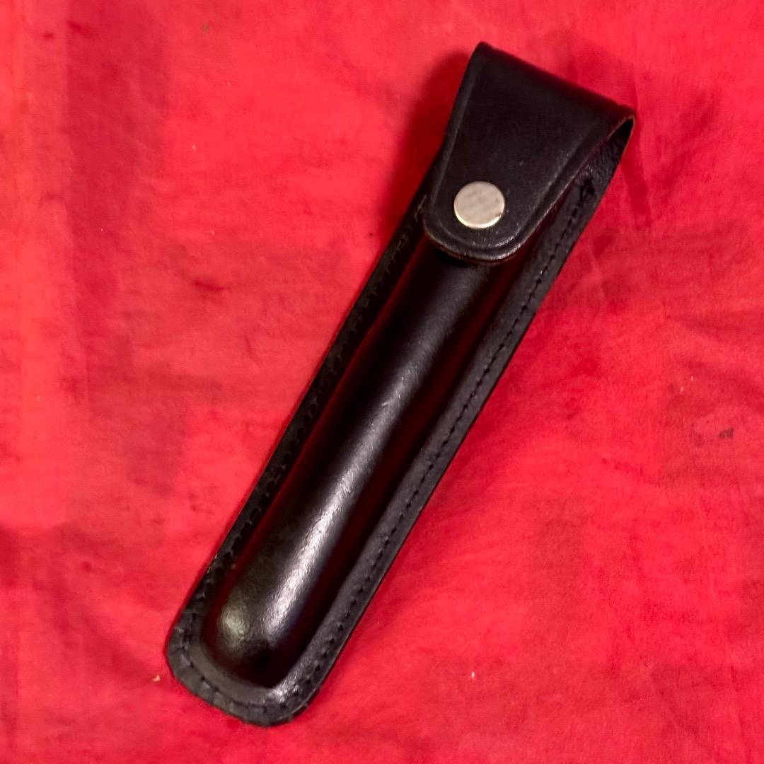 整備済 革製 懐中電灯・特殊警棒ケース ホルダー ホルスター（フラップ付き）