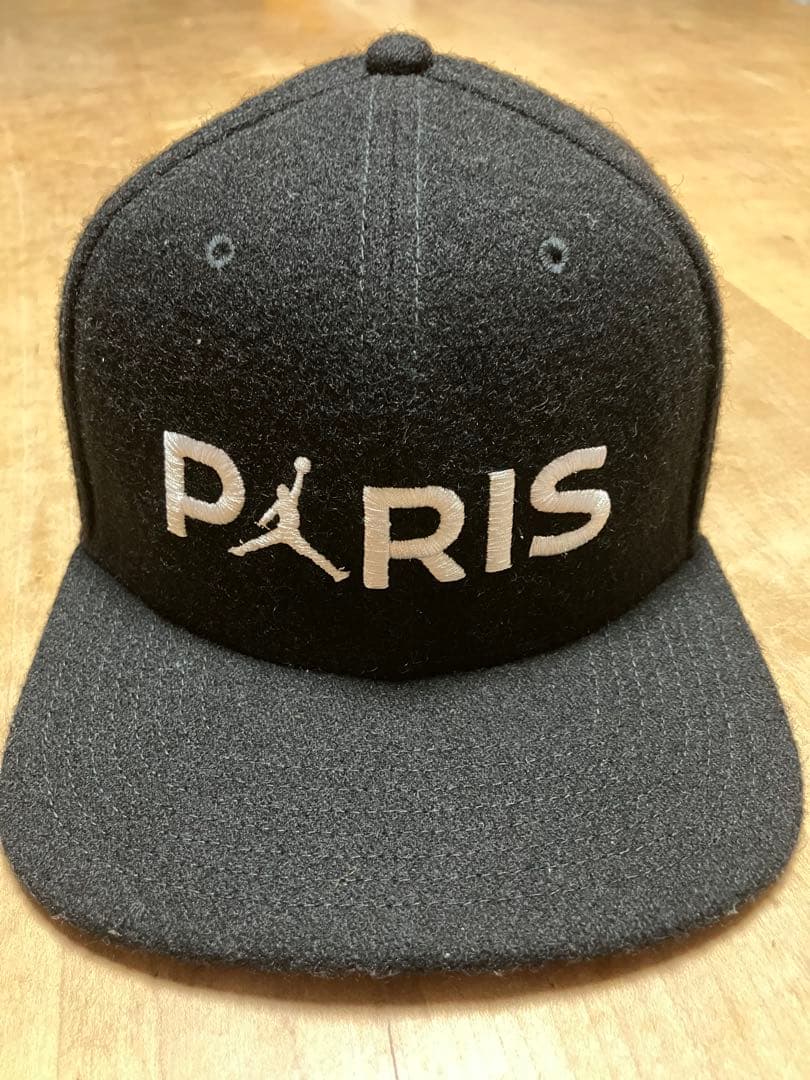 PARIS ジャンプマンロゴ キャップ 黒
