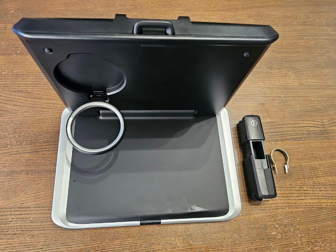 メルセデスベンツ　コンフォートシステム　テーブル、ベースメントセット