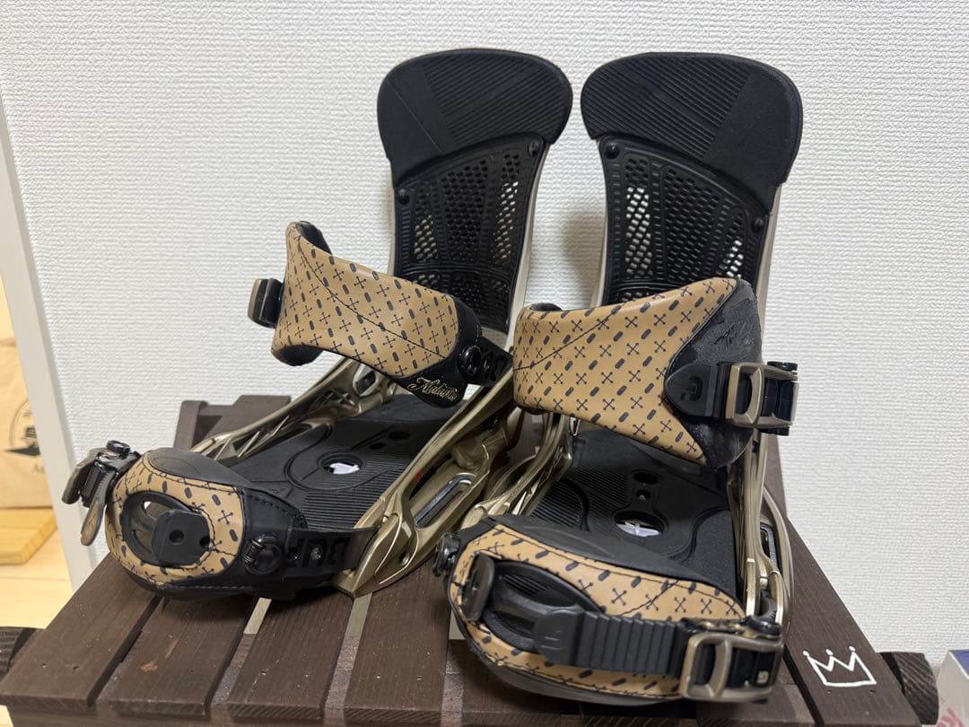 BURTON MALAVITA EST Ｓサイズ　ビス付