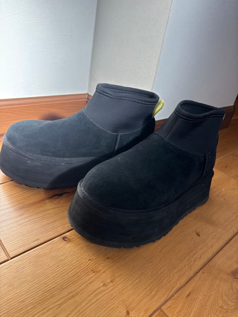 UGG Classic Mini Dipper 25センチ UGG Classic Mini Dipper – Kelley Cawley