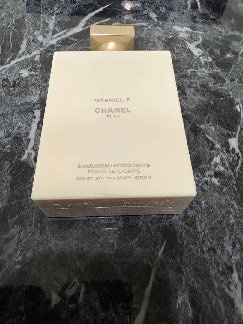 【美品】CHANEL GABRIELLE シャネル ボディ用乳液 200ml Amazon.co.jp: シャネル ガブリエル ボディローション 200ml-CHANEL