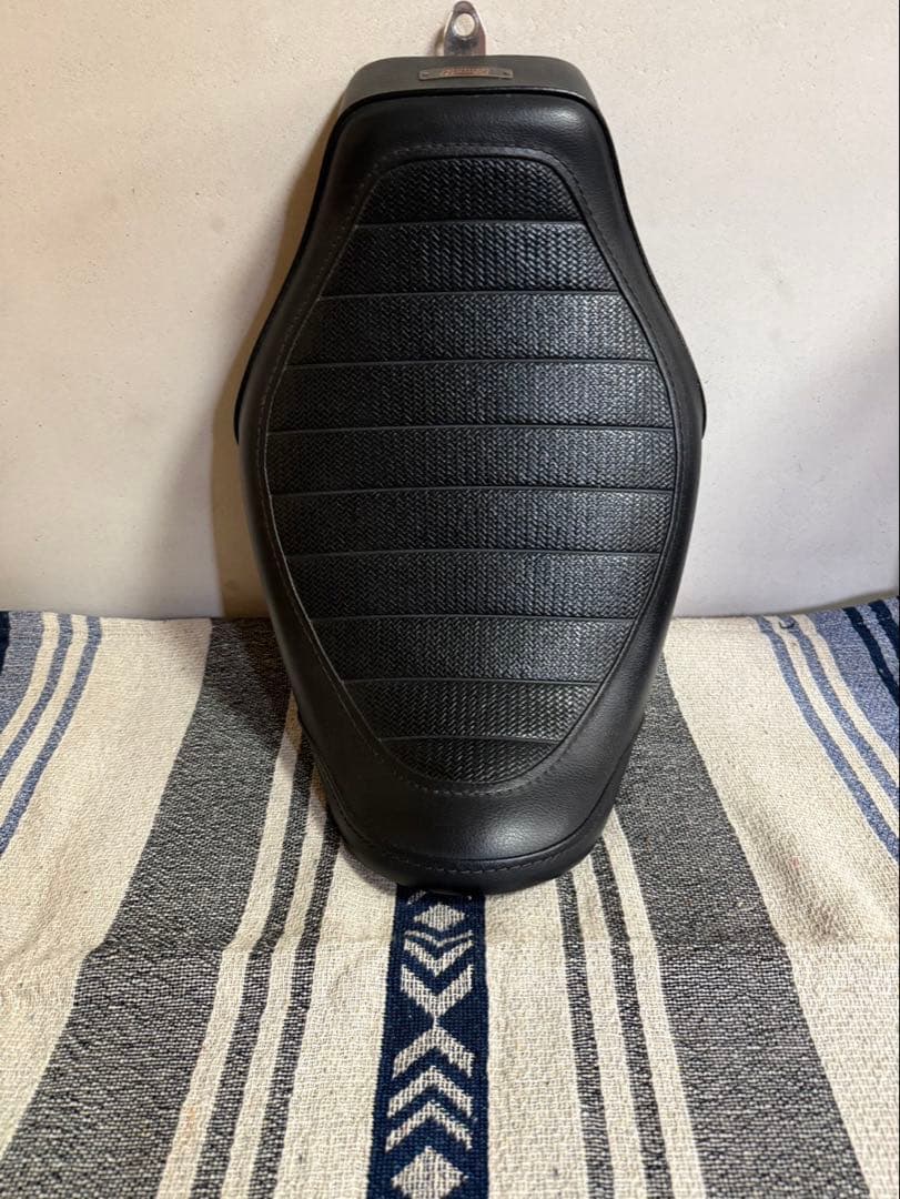 ハーレーダビッドソン FXDL1450 ソロシート K and H