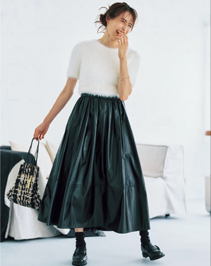 THREE SQUARE フェイクレザースカート 新品未使用✨VERY掲載