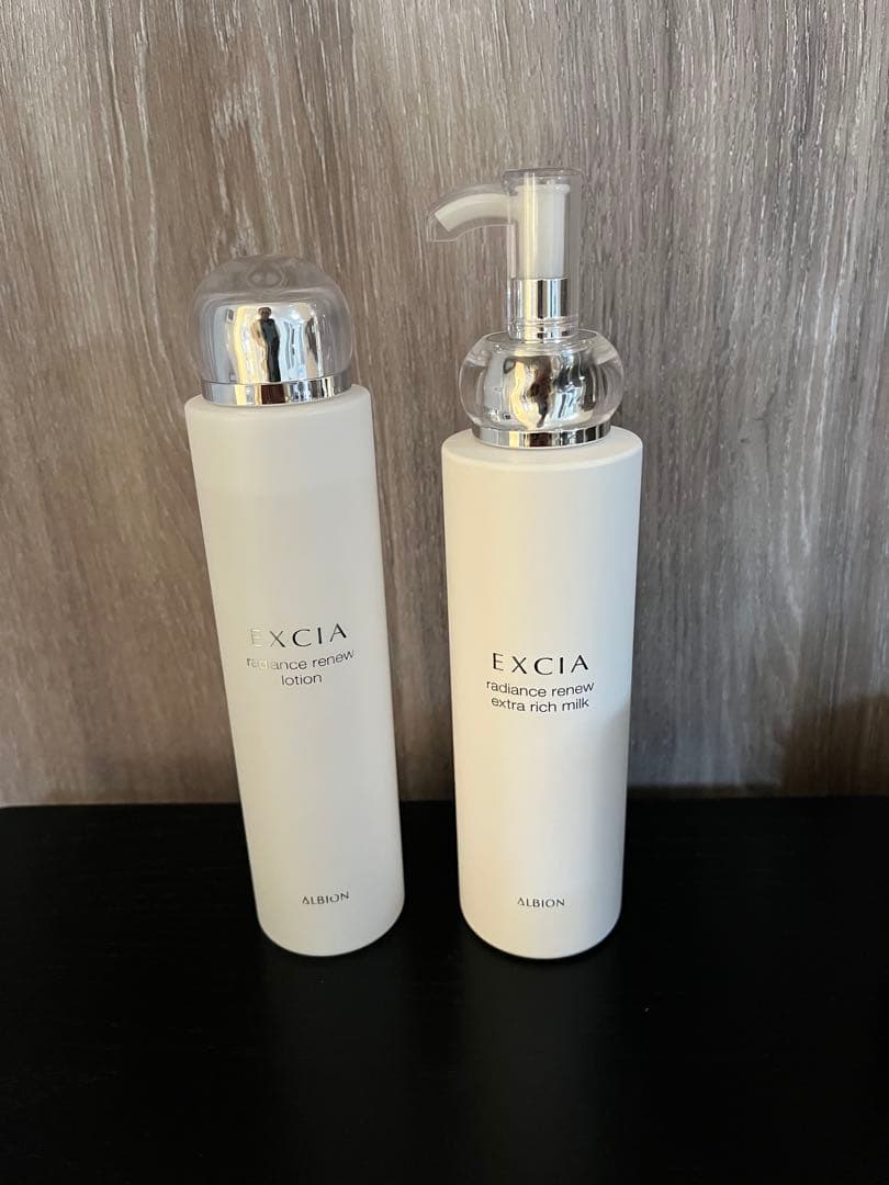 エクシア ラディアンスリニュー ローション & エクストラリッチミルク セット