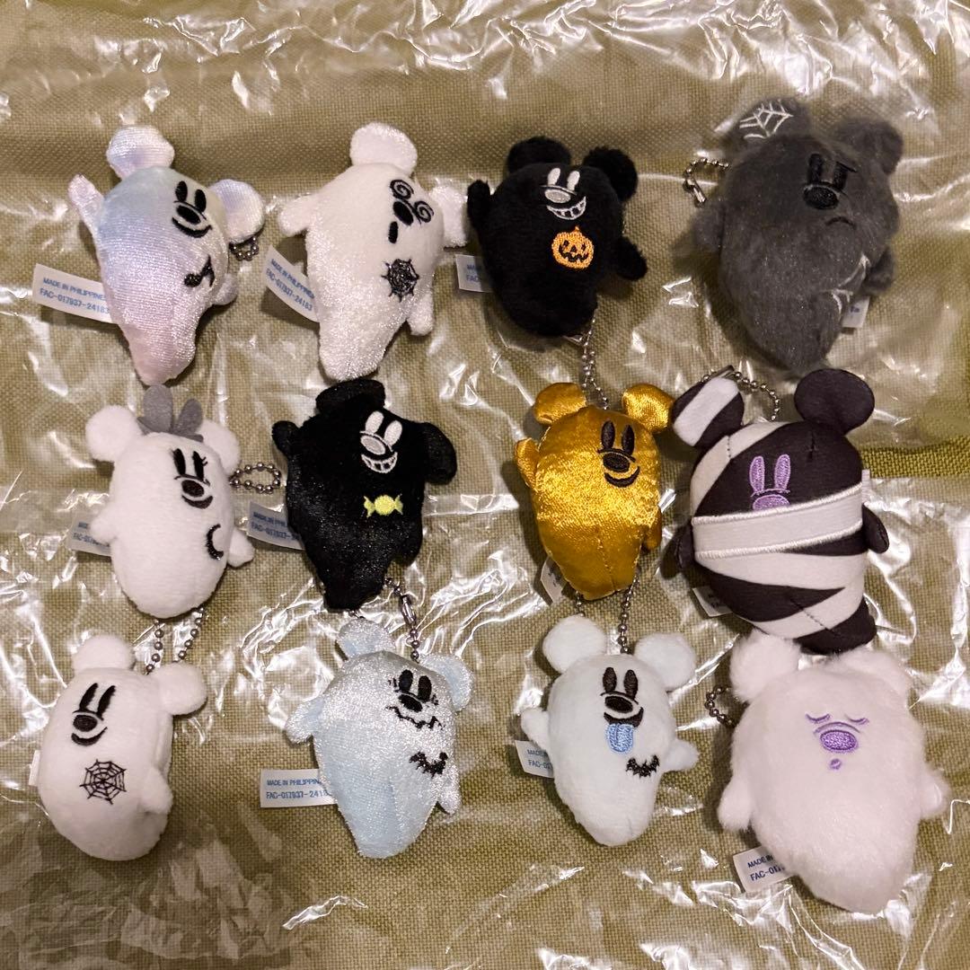 ディズニー　ハロウィン　おばけチャーム　歴代 シークレット　新品未使用